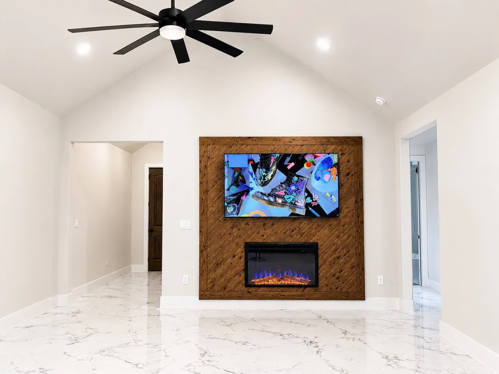 1672 Brookview Drive Lancaster, TX 75146