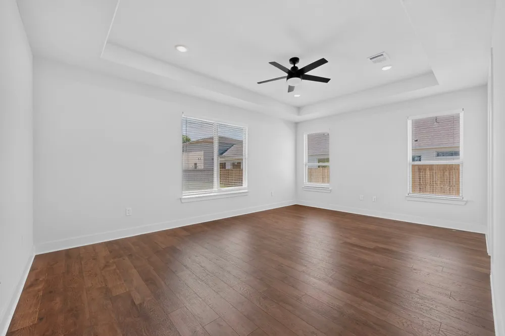 1672 Brookview Drive Lancaster, TX 75146