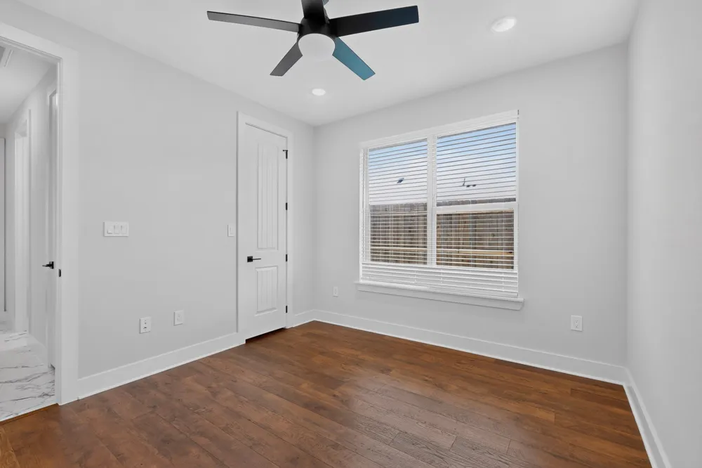 1672 Brookview Drive Lancaster, TX 75146