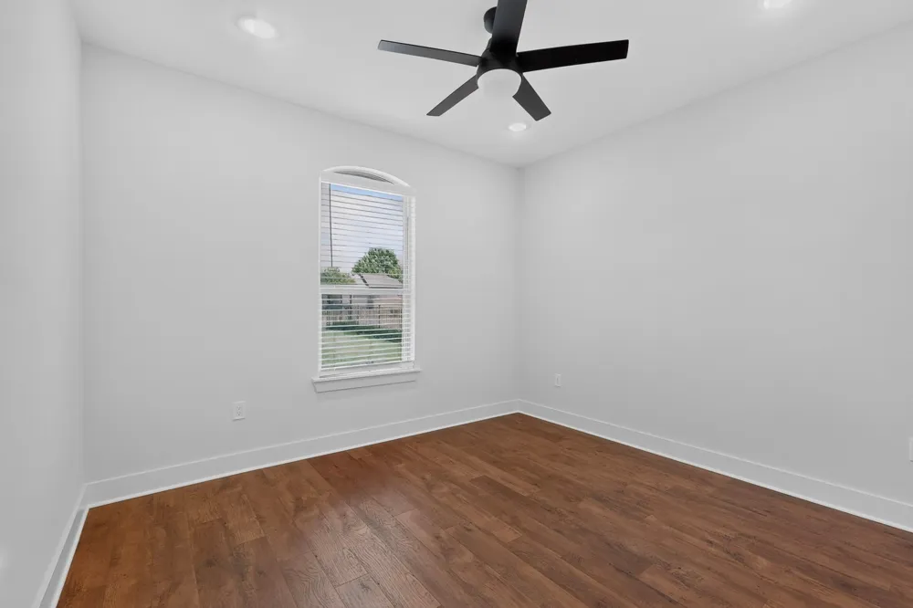 1672 Brookview Drive Lancaster, TX 75146