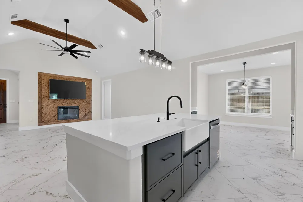1672 Brookview Drive Lancaster, TX 75146