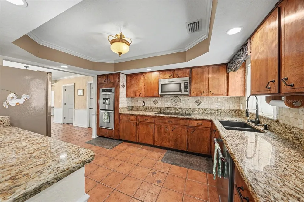 404 CLARISSA DRIVE Brandon, FL 33511