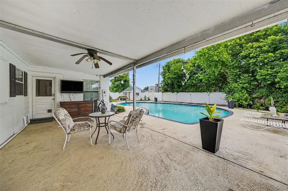 404 CLARISSA DRIVE Brandon, FL 33511