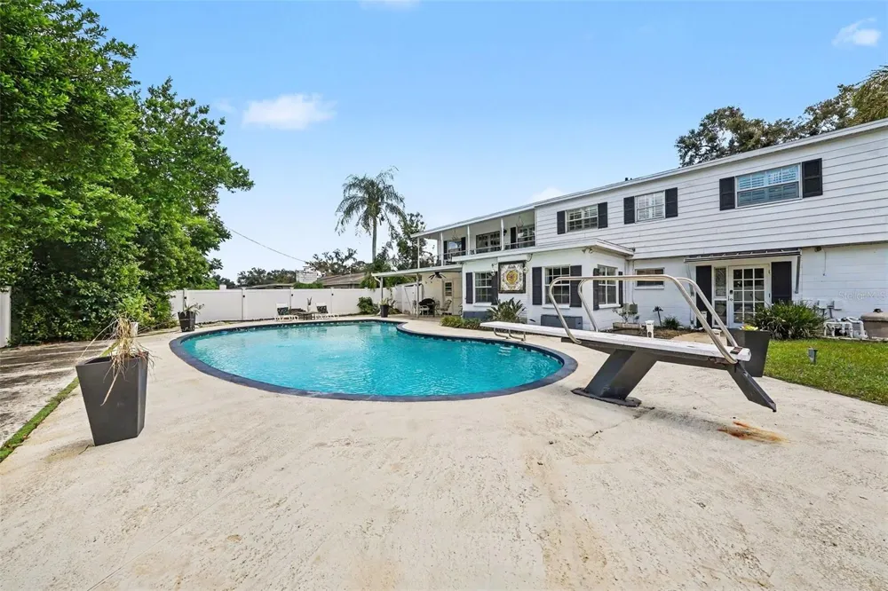 404 CLARISSA DRIVE Brandon, FL 33511