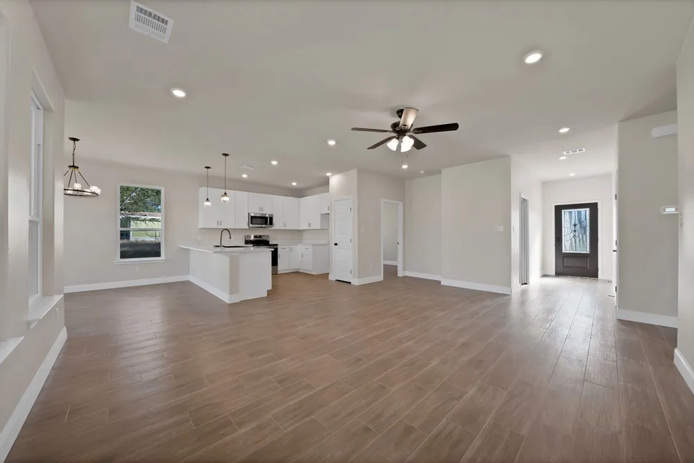 4713 Llano Street Granbury, TX 76048