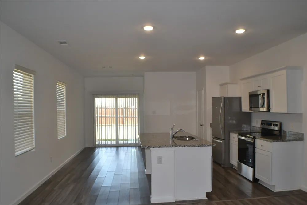 6417 Bishop Forney, TX 75126