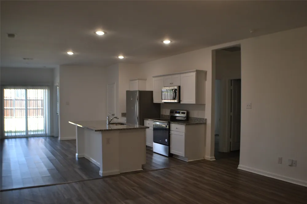 6417 Bishop Forney, TX 75126