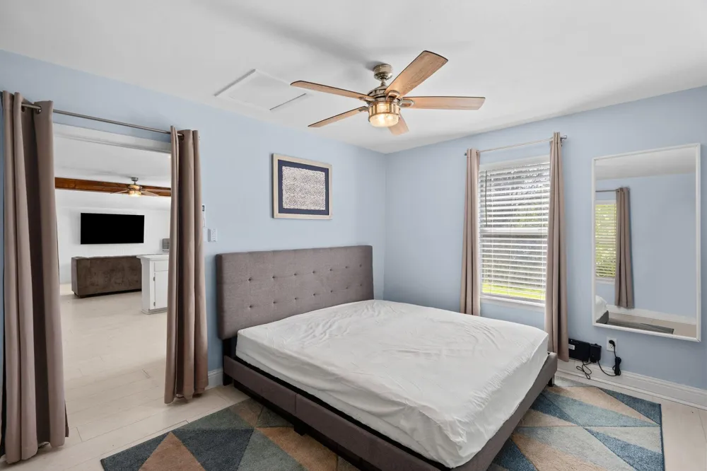 3915 W Estes Drive Drive Bacliff, TX 77518