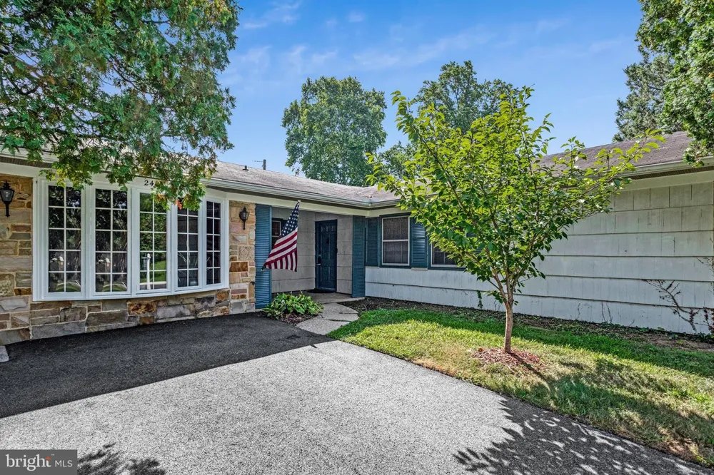 2405 KELSEY LANE Bowie, MD 20715