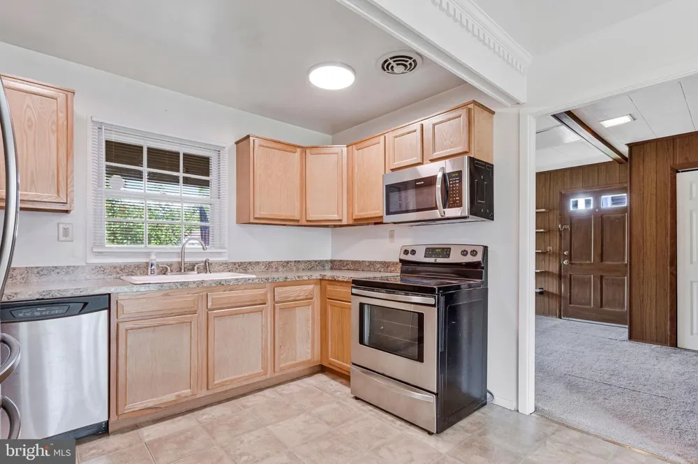 2405 KELSEY LANE Bowie, MD 20715