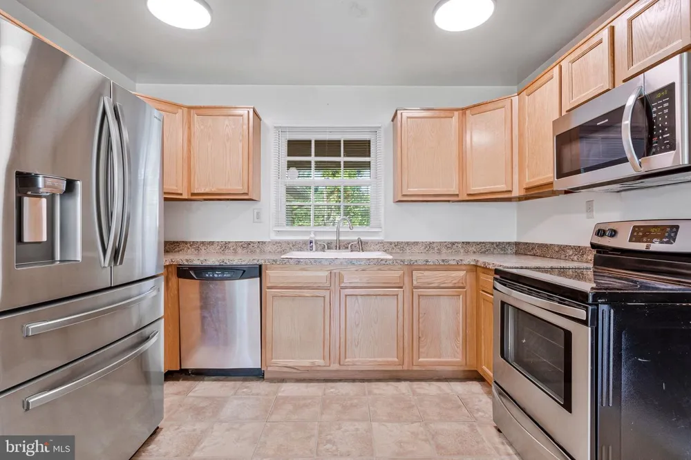 2405 KELSEY LANE Bowie, MD 20715