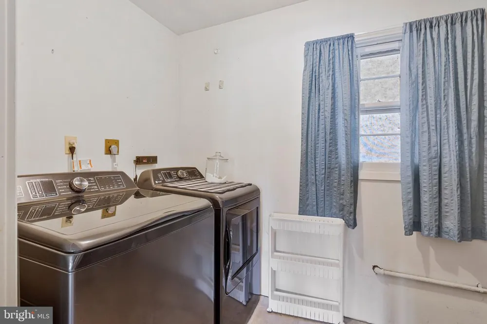 2405 KELSEY LANE Bowie, MD 20715