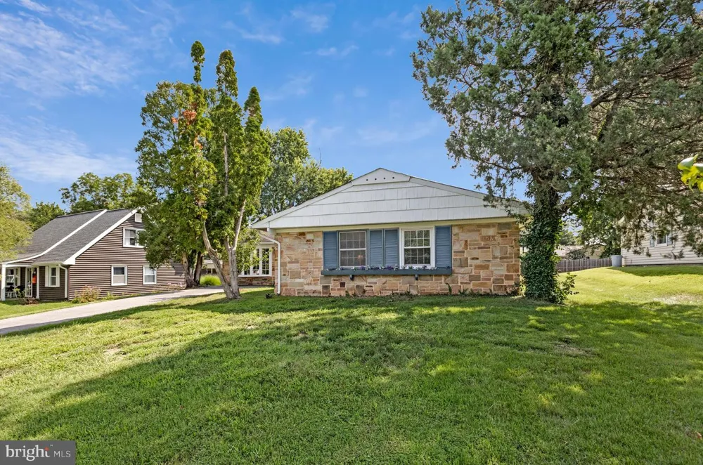2405 KELSEY LANE Bowie, MD 20715