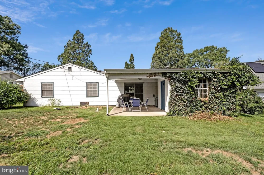 2405 KELSEY LANE Bowie, MD 20715