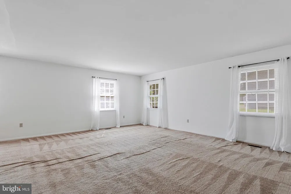 2405 KELSEY LANE Bowie, MD 20715