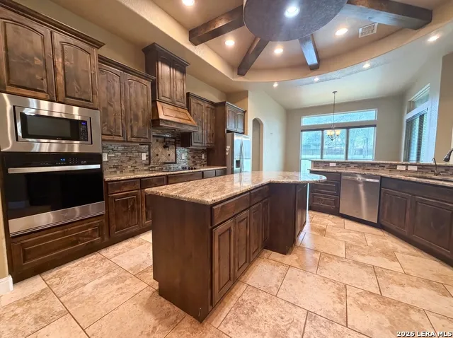 105 E EDEN VLY Adkins, TX 78101