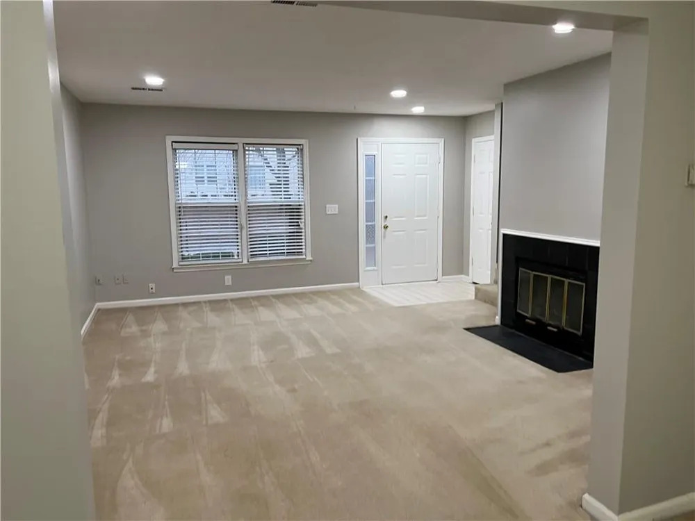 189 Holcomb Ferry Road Roswell, GA 30076
