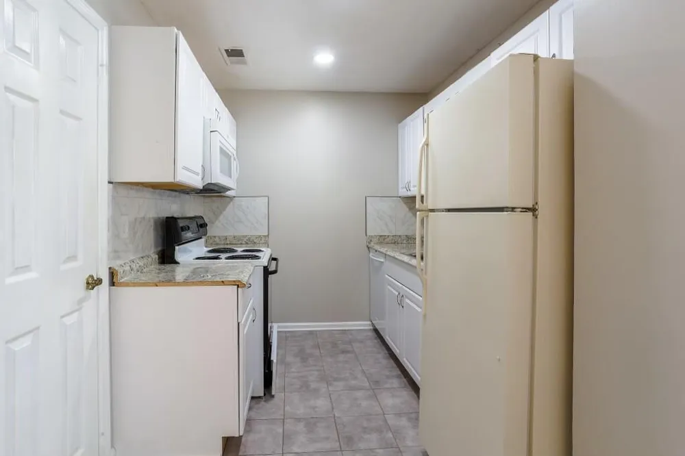 189 Holcomb Ferry Road Roswell, GA 30076