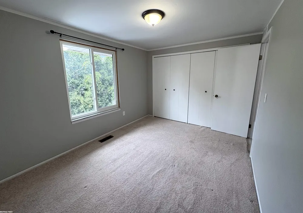 51130 S Foster Road Chesterfield Township, MI 48047
