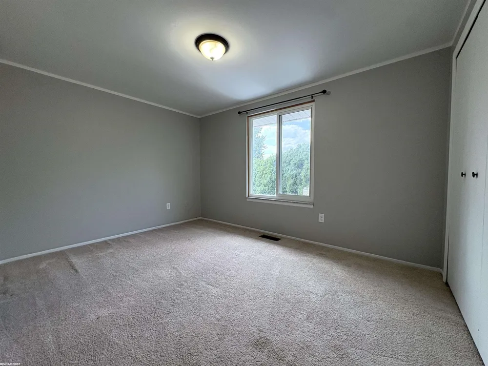 51130 S Foster Road Chesterfield Township, MI 48047