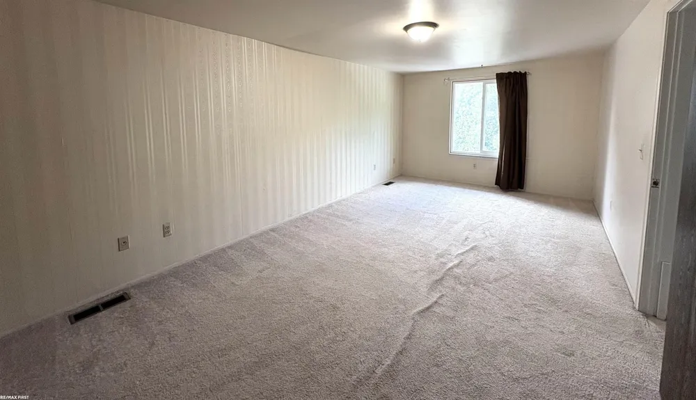 51130 S Foster Road Chesterfield Township, MI 48047