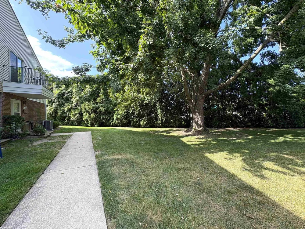 51130 S Foster Road Chesterfield Township, MI 48047