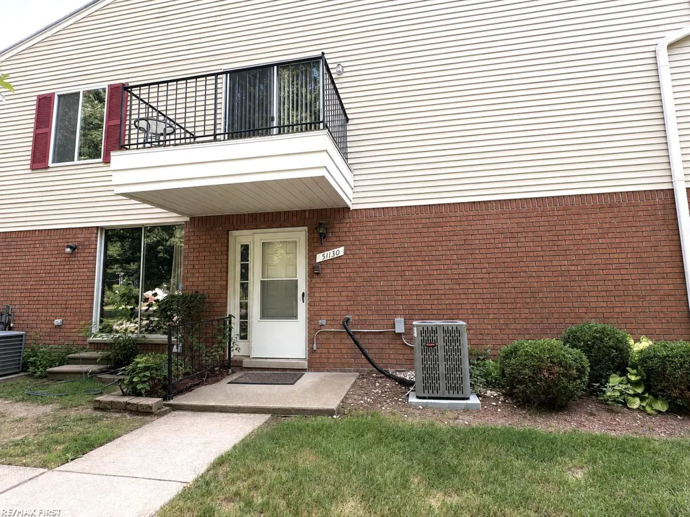 51130 S Foster Road Chesterfield Township, MI 48047