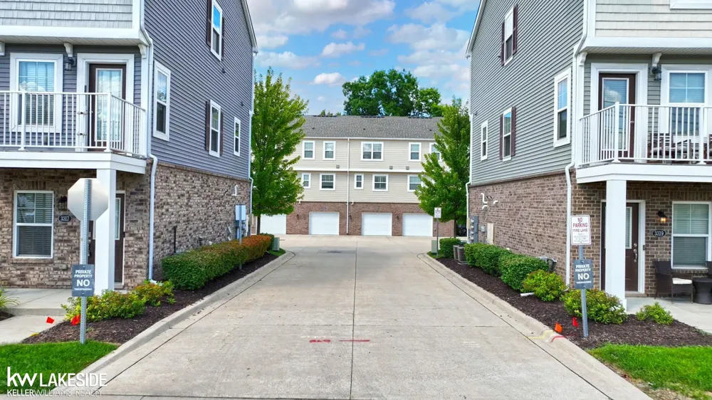 3327 Parkways Boulevard Auburn Hills City, MI 48326