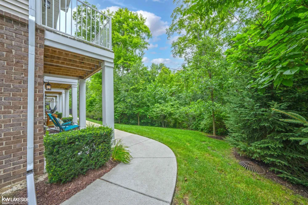 3327 Parkways Boulevard Auburn Hills City, MI 48326