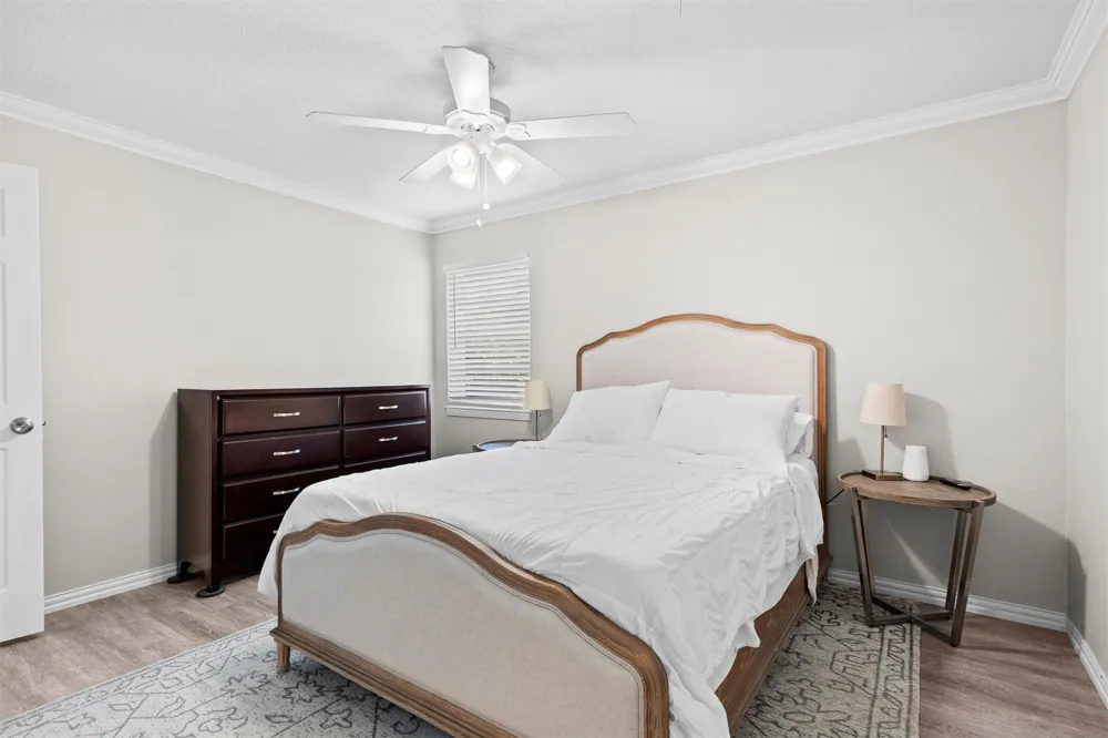 8037 Pinewood Drive Benbrook, TX 76116
