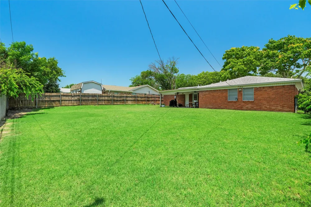 8037 Pinewood Drive Benbrook, TX 76116