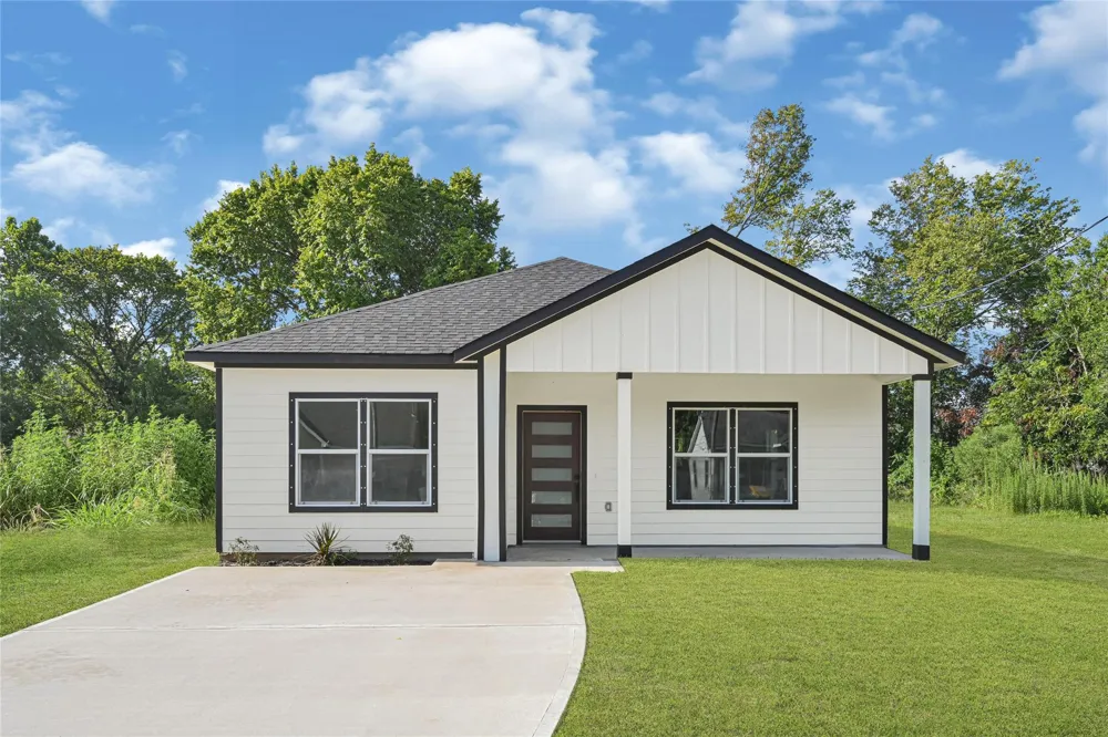 2429 Boss Street La Marque, TX 77568
