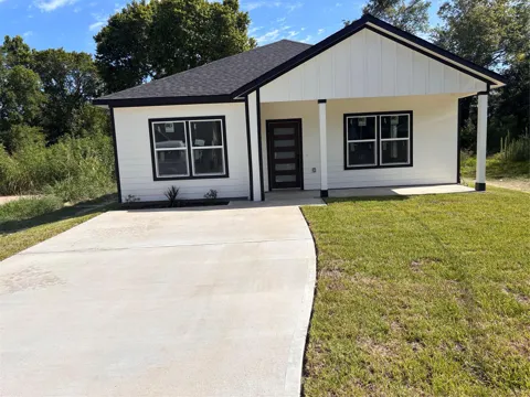 2429 Boss Street