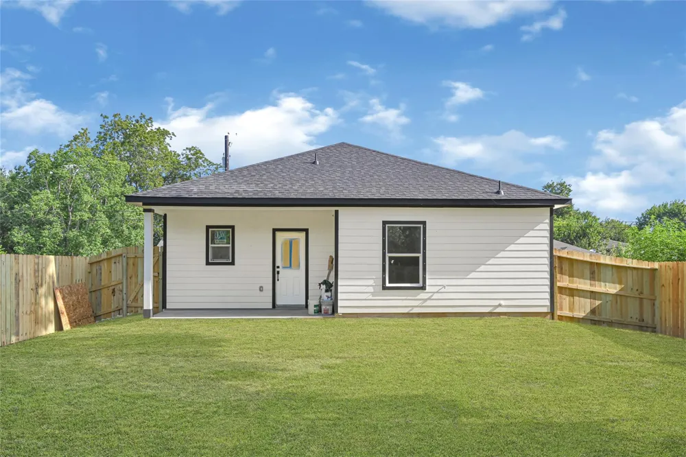 2429 Boss Street La Marque, TX 77568