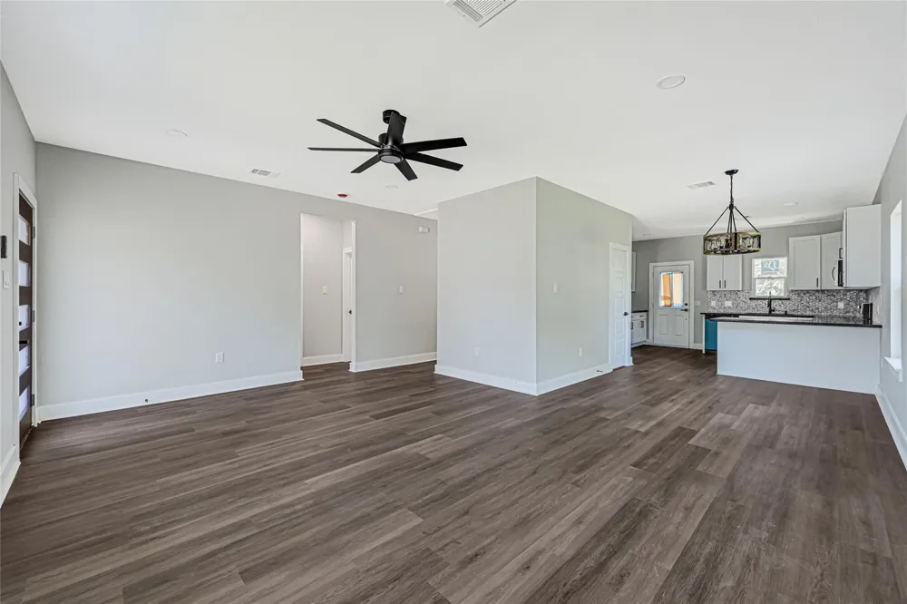 2429 Boss Street La Marque, TX 77568