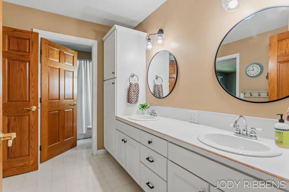 7263 Tory Drive Hudsonville, MI 49426
