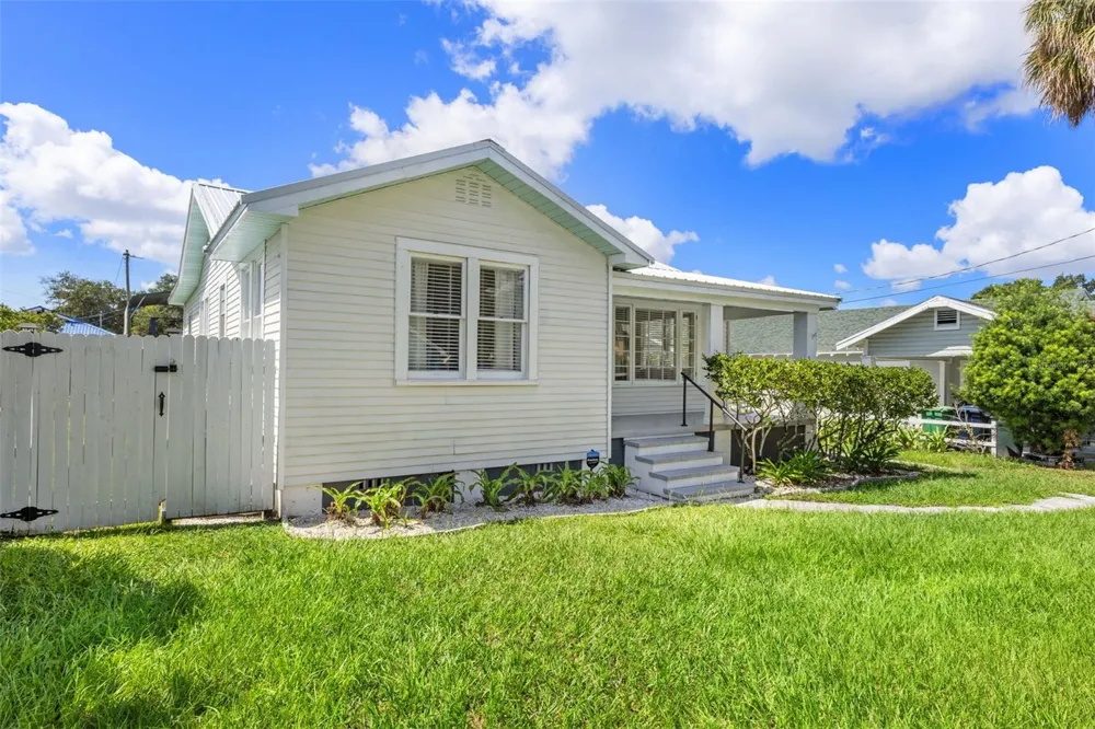 106 W MINNEHAHA STREET Tampa, FL 33604