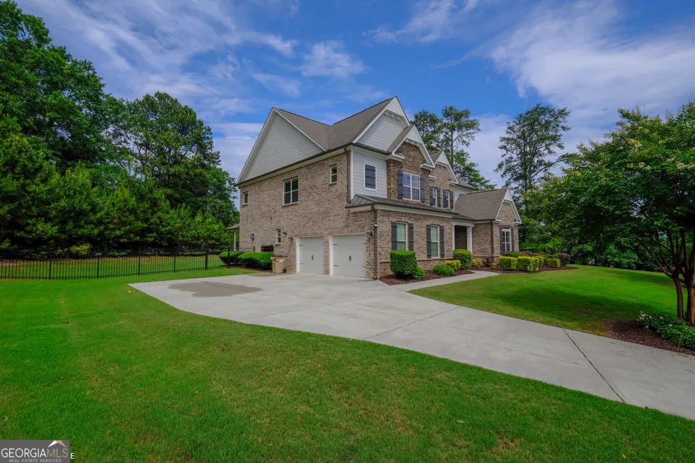 6050 Gallop CT Suwanee, GA 30024