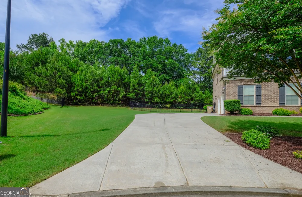 6050 Gallop CT Suwanee, GA 30024