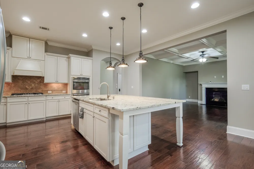 6050 Gallop CT Suwanee, GA 30024