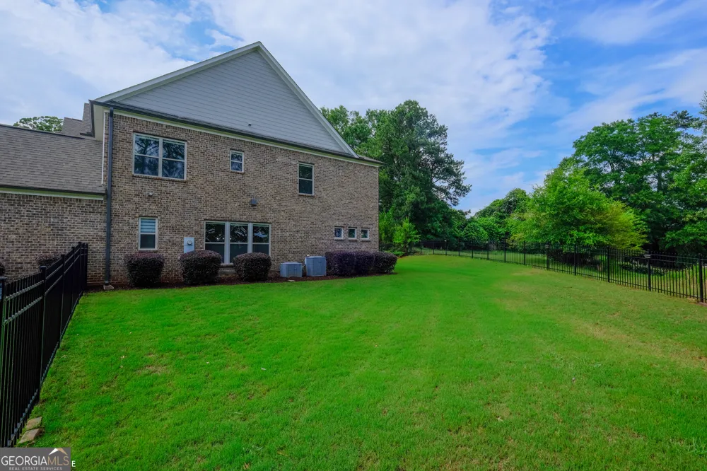 6050 Gallop CT Suwanee, GA 30024