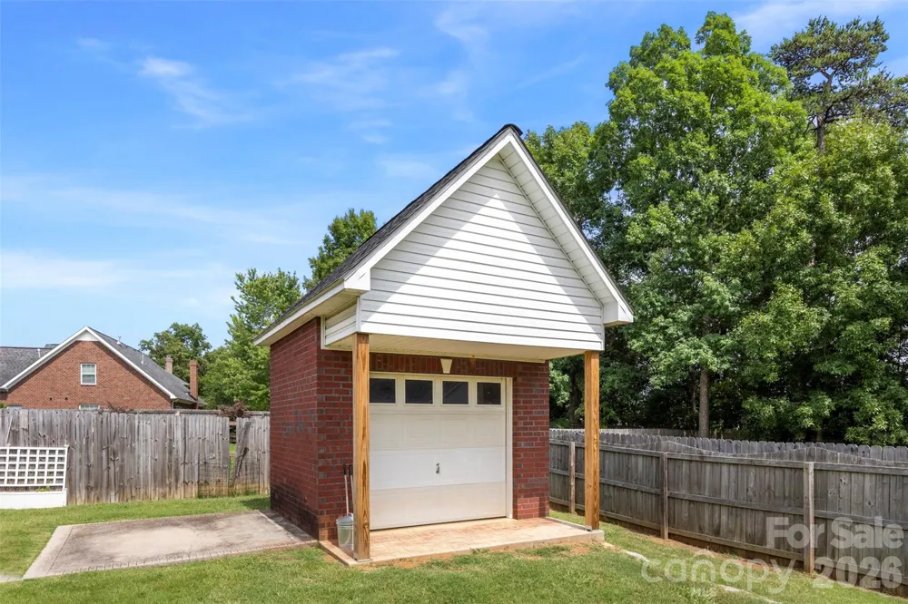 3310 Brickwood Circle Midland, NC 28107