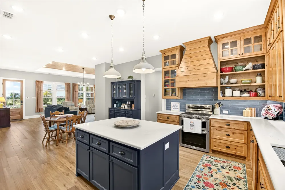 10828 Gregory Road Sanger, TX 76266