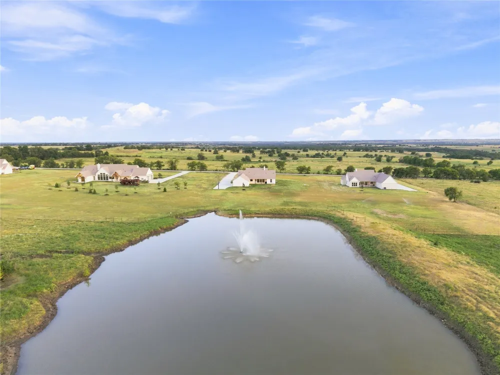 10828 Gregory Road Sanger, TX 76266