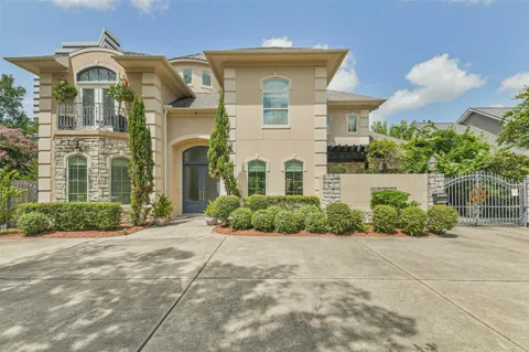 2502 Chimney Rock Road