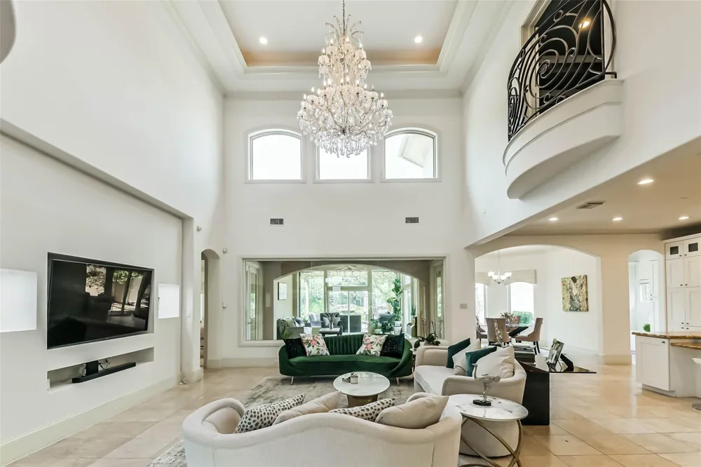 2502 Chimney Rock Road Houston, TX 77056