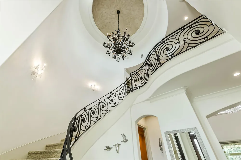 2502 Chimney Rock Road Houston, TX 77056