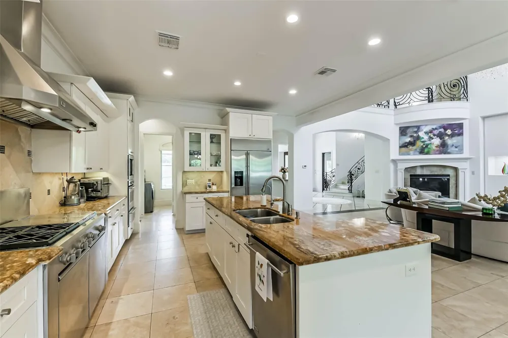 2502 Chimney Rock Road Houston, TX 77056