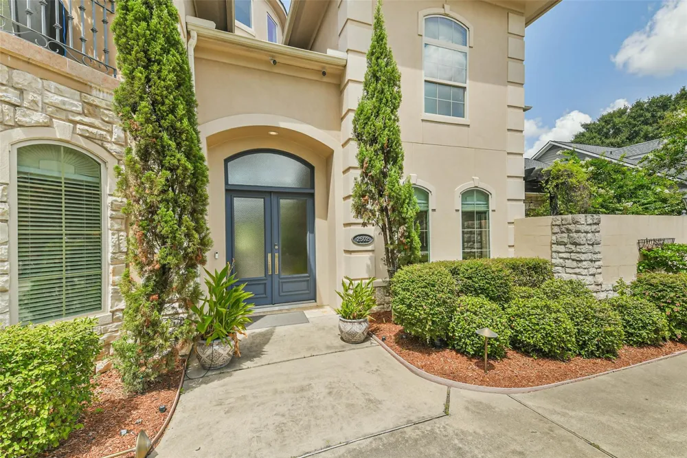 2502 Chimney Rock Road Houston, TX 77056