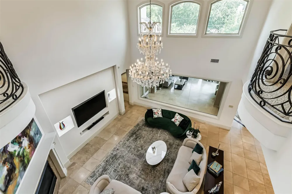 2502 Chimney Rock Road Houston, TX 77056
